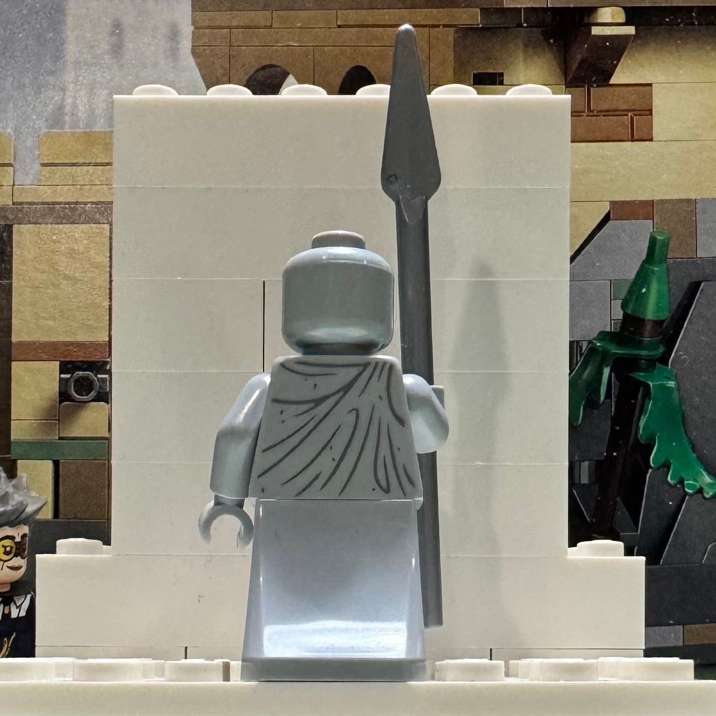 Statue Hogwarts with Printed Torso Minifigure From Lego 76447 Flying Lessons
