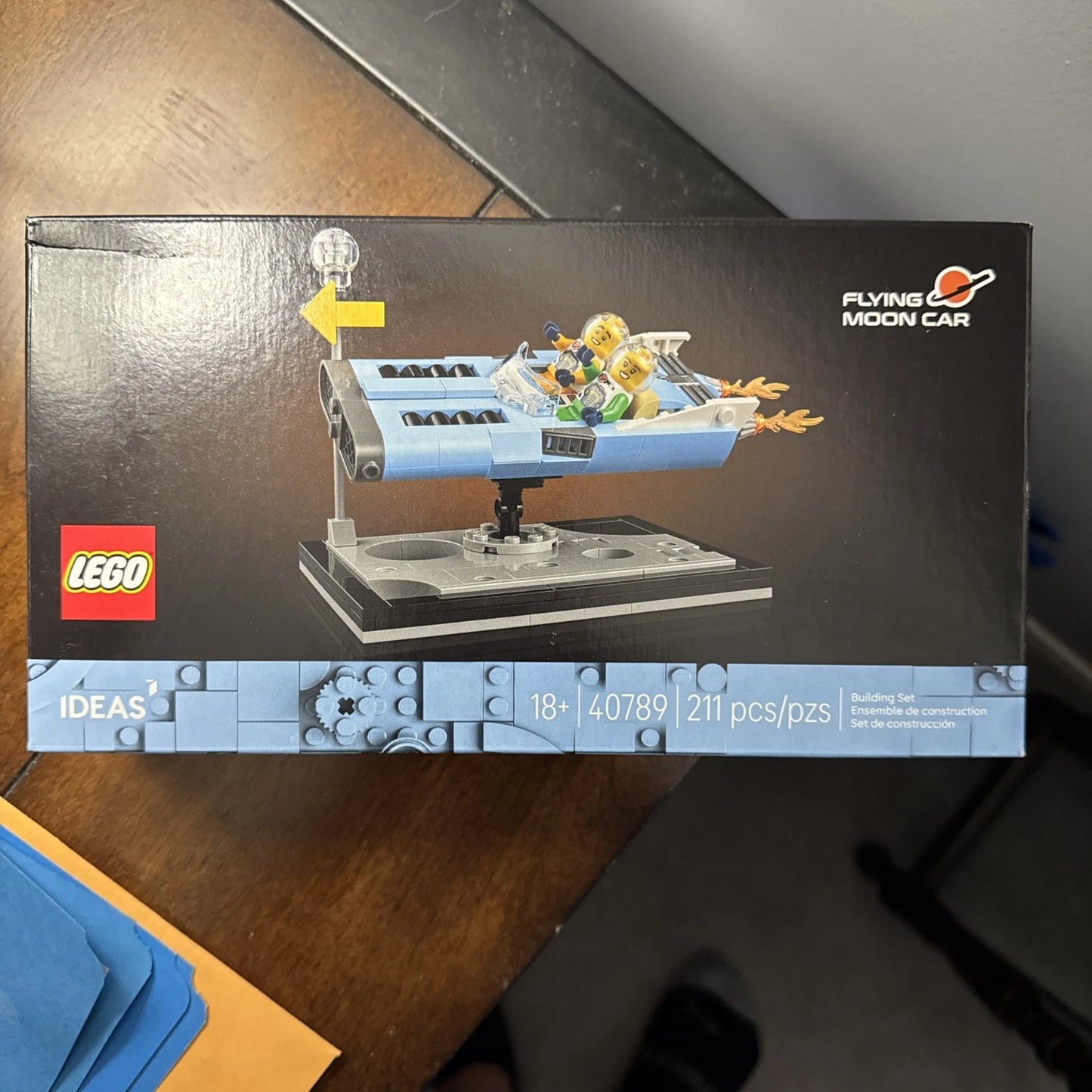 Lego 40789 Ideas: Flying Moon Car Promotion Insider Rewards