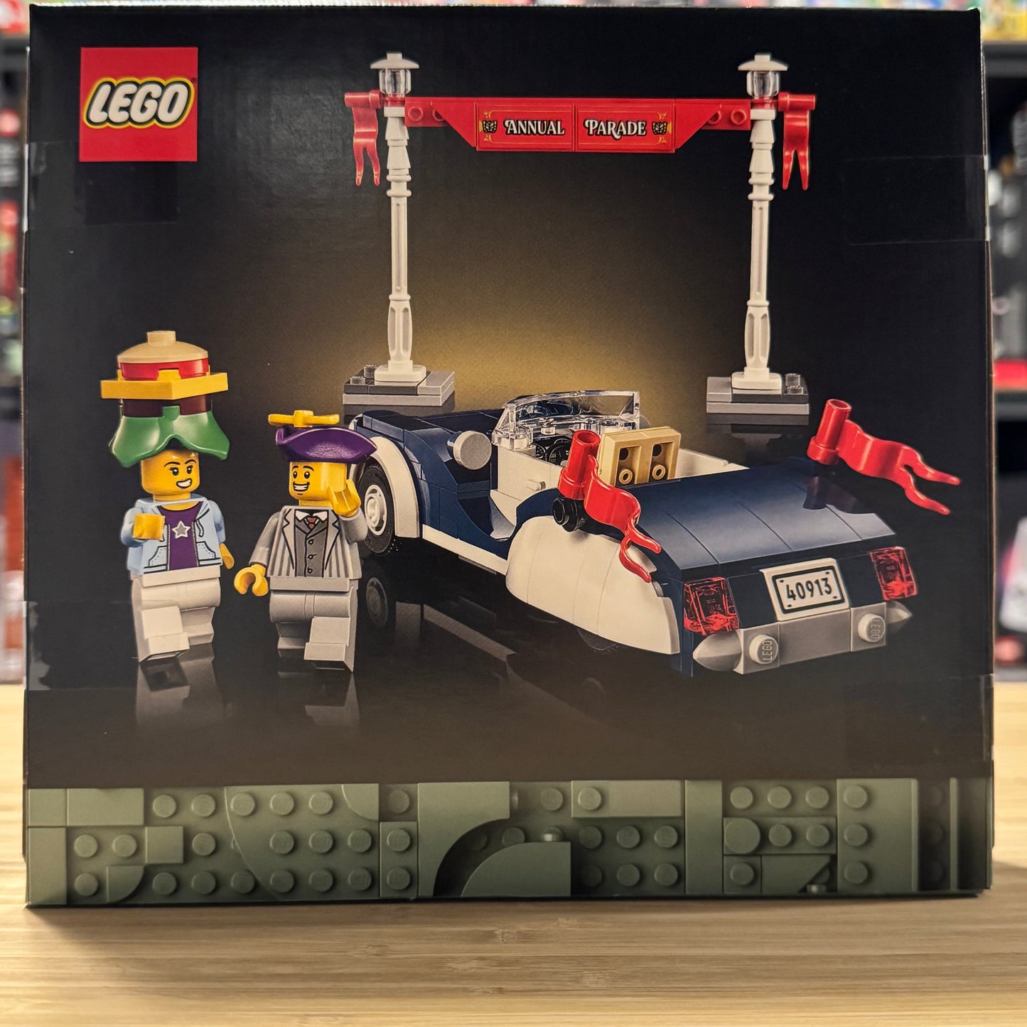 LEGO 40913 Vintage Parade Car Icons GWP Rare Display Collector Set