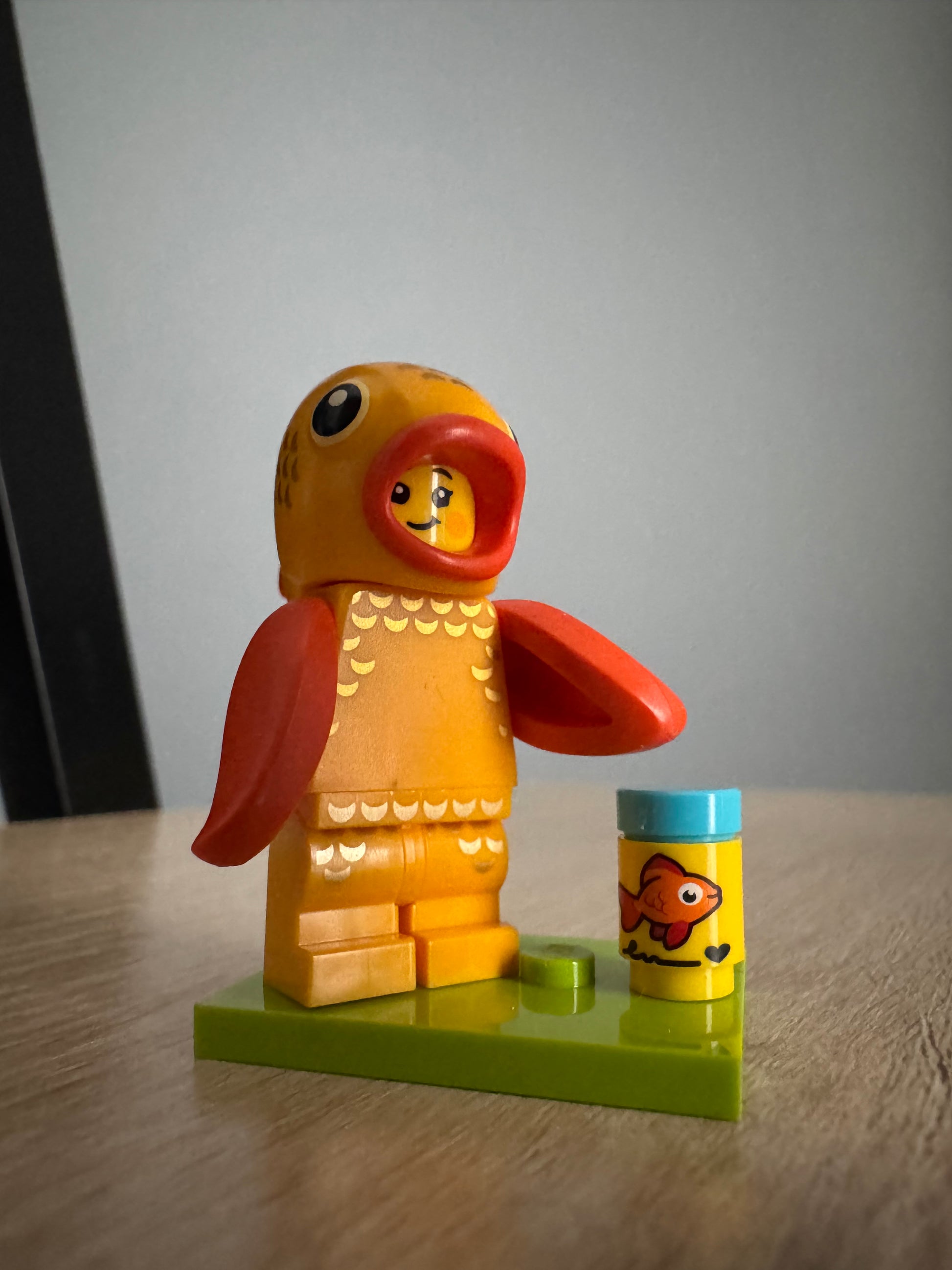 LEGO 71051 Series 28 Goldfish Costume minifigure – individually repackaged