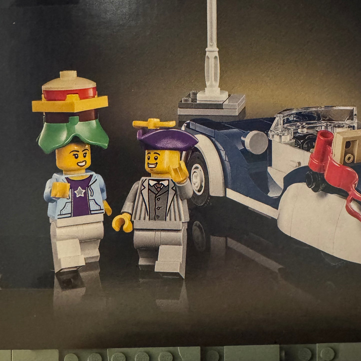 LEGO 40913 Vintage Parade Car Icons GWP Rare Display Collector Set