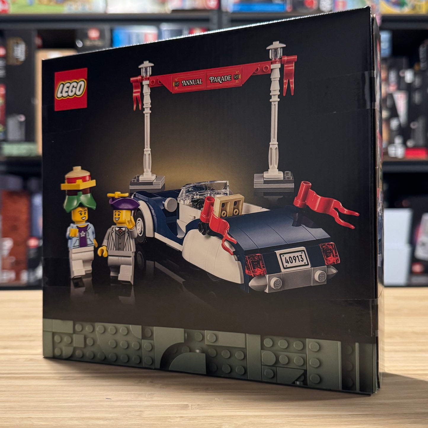 LEGO 40913 Vintage Parade Car Icons GWP Rare Display Collector Set