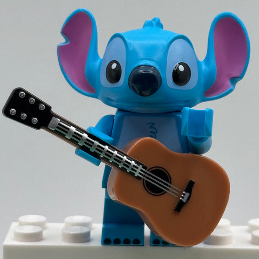 Stitch Minifigure with 4 Accessories From Lego 43268 Disney’s Lilo & Stitch Beach House