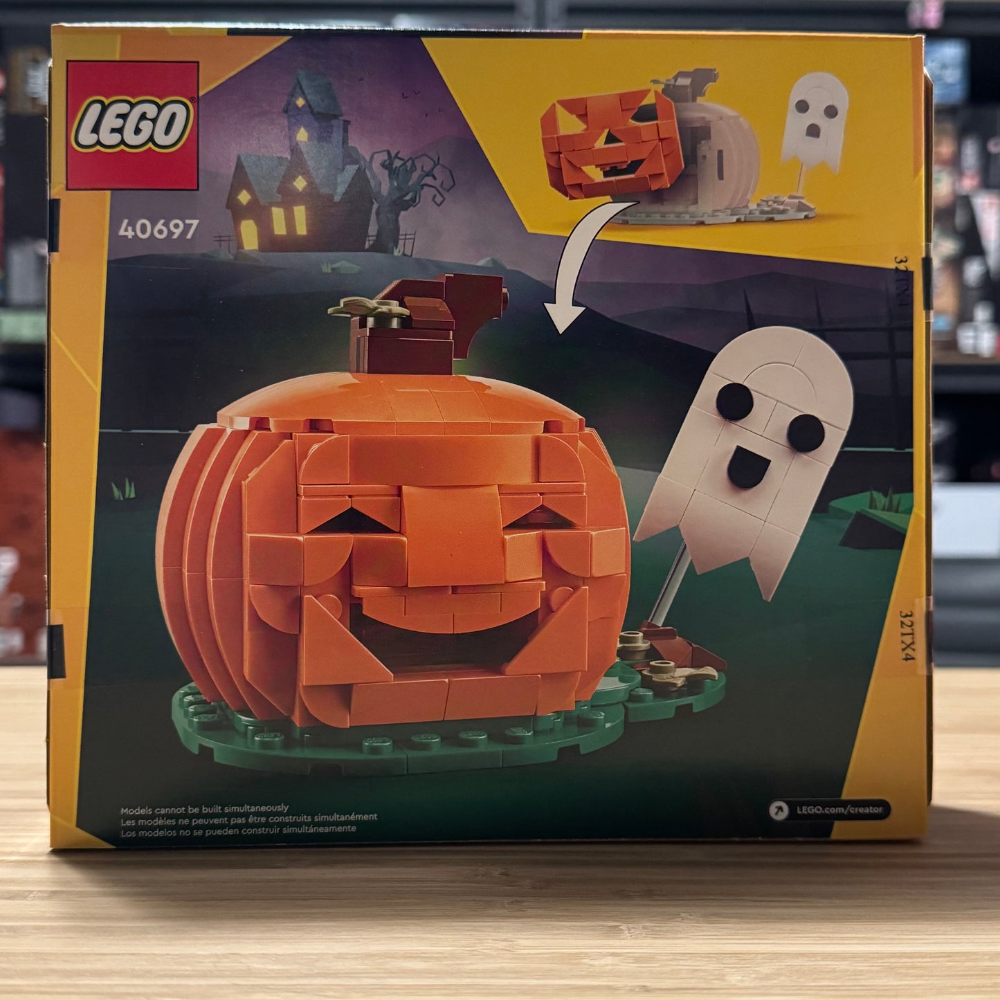 LEGO 40697 Light Up Pumpkin GWP Halloween Seasonal Rare Set
