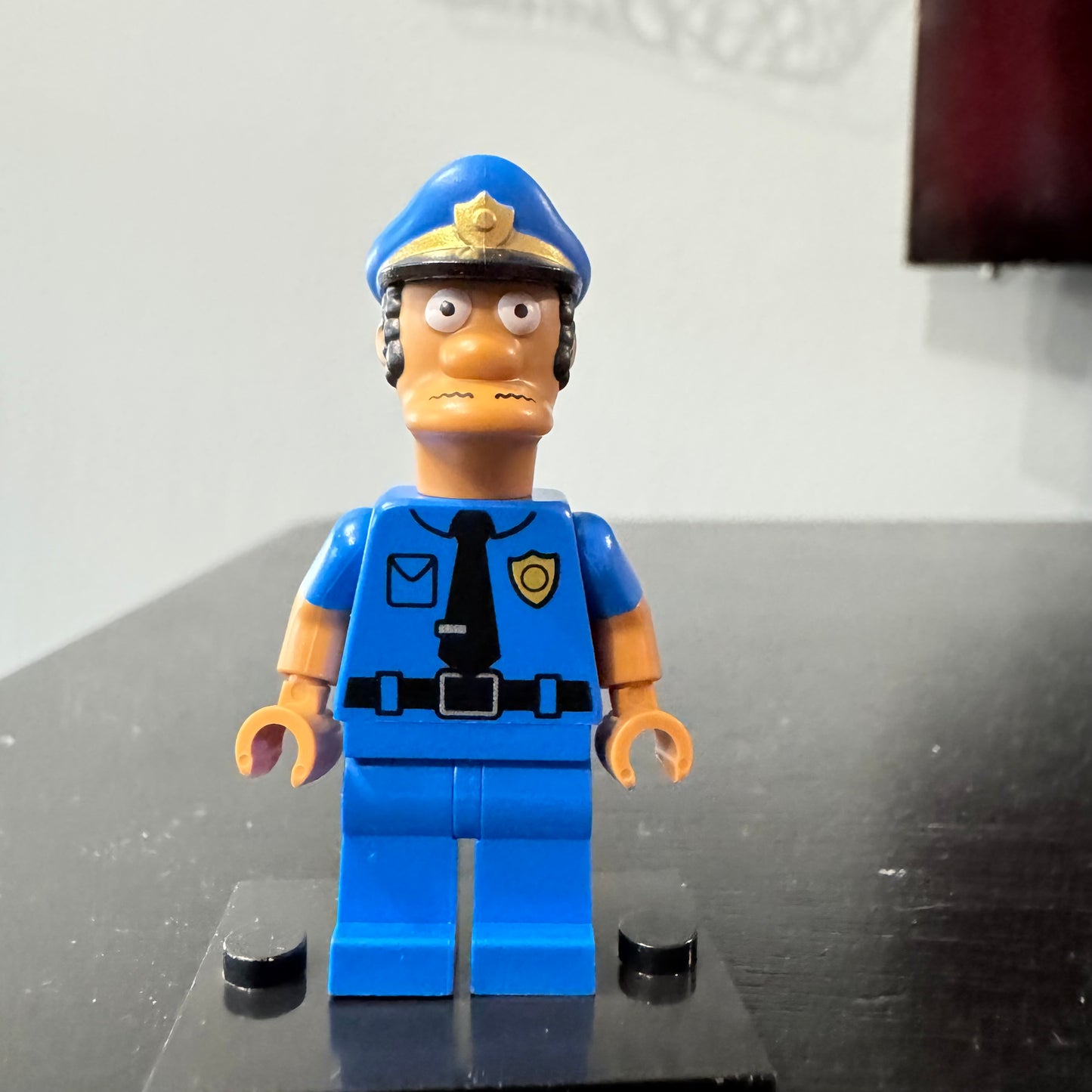 Officer Lou - LEGO 10352 Krusty Burger