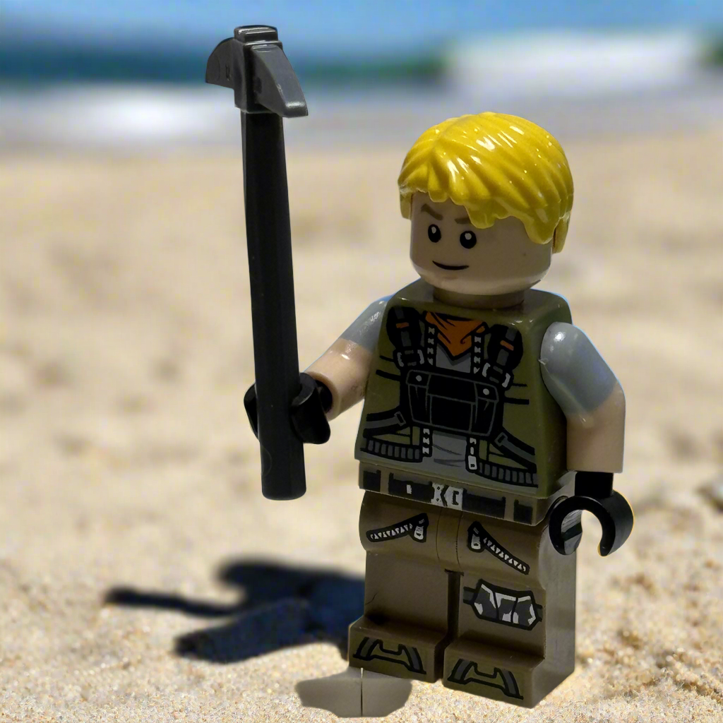 Battalion Brawler with Pickaxe - LEGO Fortnite 77073